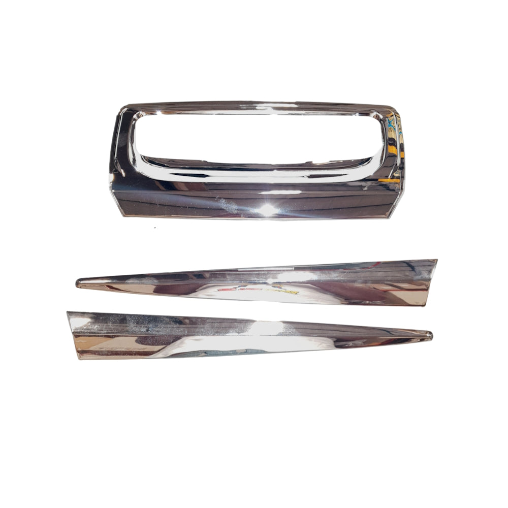 Isuzu DMAX 2012-2021 Tailgate Trim - Chrome